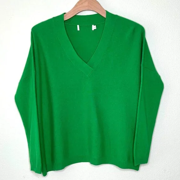 Arch4 Bailey Cashmere V-Neck Sweater in Kelly Green Size XS